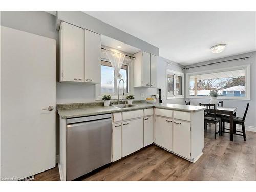 11 Southmoor Drive, Kitchener, ON - Indoor Photo Showing Kitchen