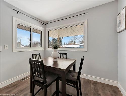 11 Southmoor Drive, Kitchener, ON - Indoor Photo Showing Dining Room