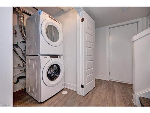 35-99 Roger Street, Waterloo, ON - Indoor Photo Showing Laundry Room