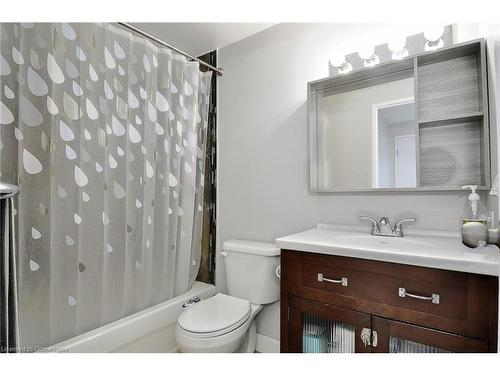 709-55 Green Valley Drive, Kitchener, ON - Indoor Photo Showing Bathroom