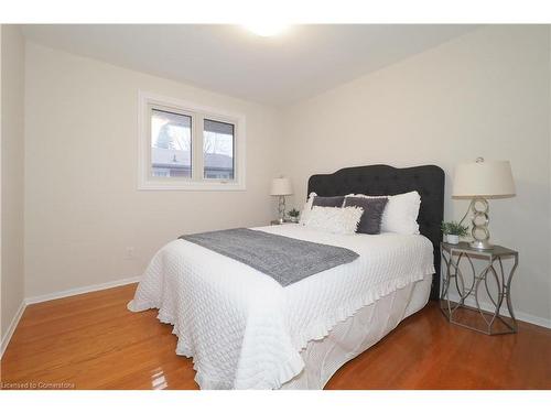 1388 Concession Road, Cambridge, ON - Indoor Photo Showing Bedroom