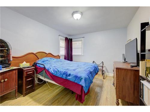 138 Coleman Street, Innerkip, ON - Indoor Photo Showing Bedroom