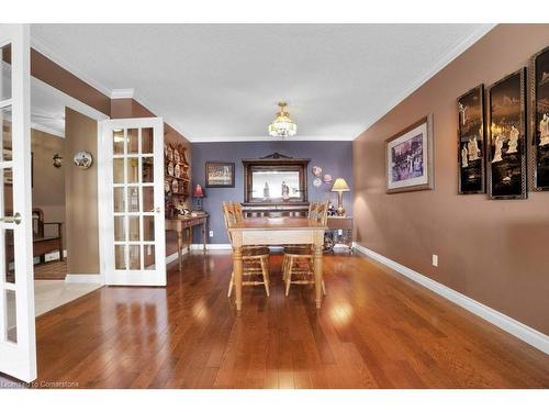 402-2 Lancaster Street E, Kitchener, ON - Indoor Photo Showing Dining Room