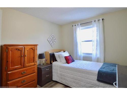 76-30 Imperial Road S, Guelph, ON - Indoor Photo Showing Bedroom