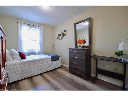 76-30 Imperial Road S, Guelph, ON - Indoor Photo Showing Bedroom