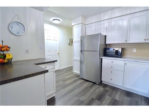 76-30 Imperial Road S, Guelph, ON - Indoor Photo Showing Kitchen