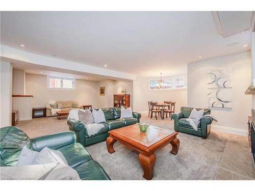 59 Menno Street, Waterloo, ON - Indoor Photo Showing Living Room