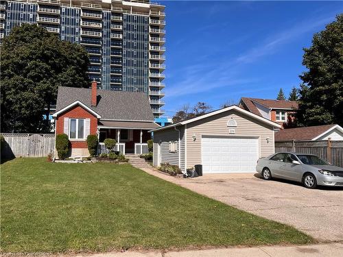 234 Newbury Drive, Kitchener, ON - Outdoor With Facade