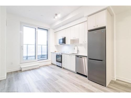 206-5 Wellington Street S, Kitchener, ON - Indoor Photo Showing Kitchen