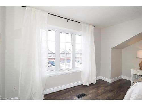 32 Max Becker Drive, Kitchener, ON - Indoor Photo Showing Bedroom