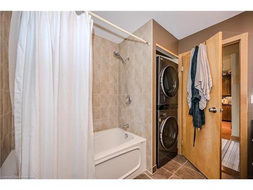 221-26 Ontario Street, Guelph, ON - Indoor Photo Showing Laundry Room