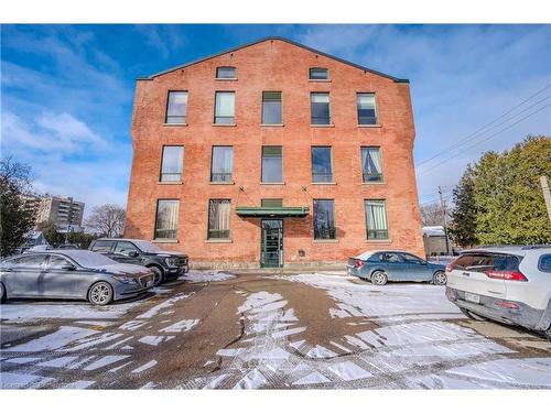 221-26 Ontario Street, Guelph, ON - Outdoor