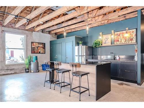 221-26 Ontario Street, Guelph, ON - Indoor Photo Showing Kitchen