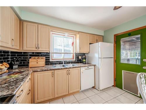 120 Albion Court, Kitchener, ON - Indoor Photo Showing Kitchen With Double Sink