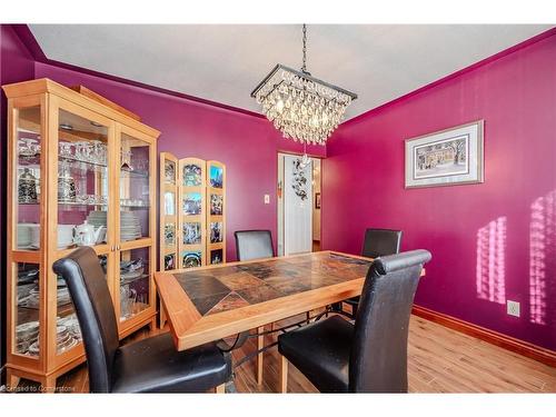 120 Albion Court, Kitchener, ON - Indoor Photo Showing Dining Room