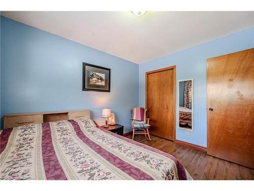 120 Albion Court, Kitchener, ON - Indoor Photo Showing Bedroom