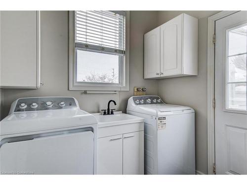 660 Zermatt Drive, Waterloo, ON - Indoor Photo Showing Laundry Room