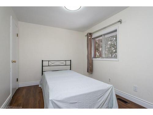 143B Weber Street N, Waterloo, ON - Indoor Photo Showing Bedroom