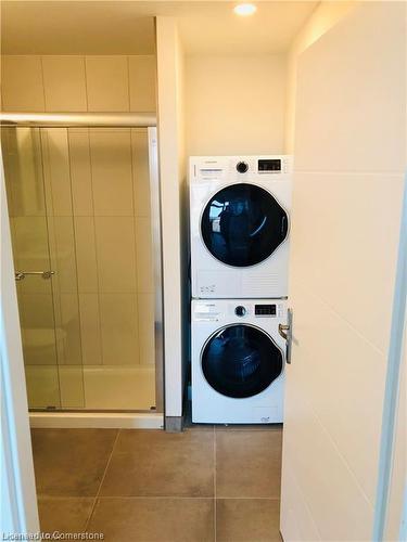 3211-60 Frederick St Street, Kitchener, ON - Indoor Photo Showing Laundry Room