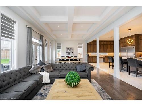 920 River Ridge Court, Kitchener, ON - Indoor Photo Showing Living Room