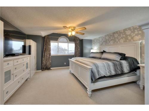 167 Pine Martin Crescent, Kitchener, ON - Indoor Photo Showing Bedroom