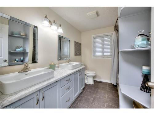 167 Pine Martin Crescent, Kitchener, ON - Indoor Photo Showing Bathroom