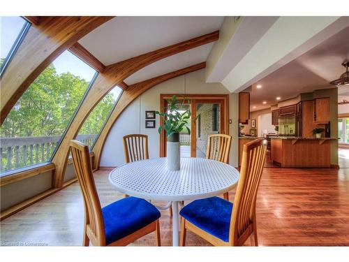 1031 West River Road, Cambridge, ON - Indoor Photo Showing Dining Room