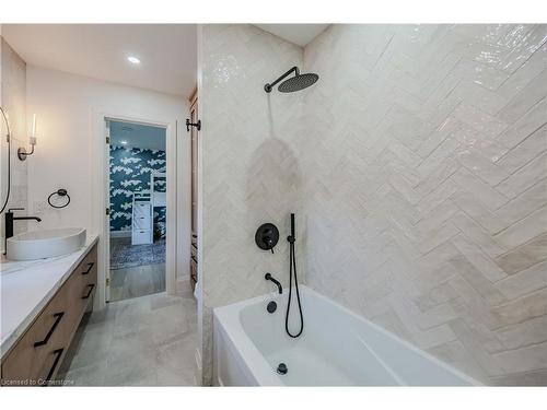 2143 Bleams Road, Wilmot Township, ON - Indoor Photo Showing Bathroom