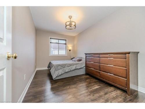 674 Mortimer Drive, Cambridge, ON - Indoor Photo Showing Bedroom