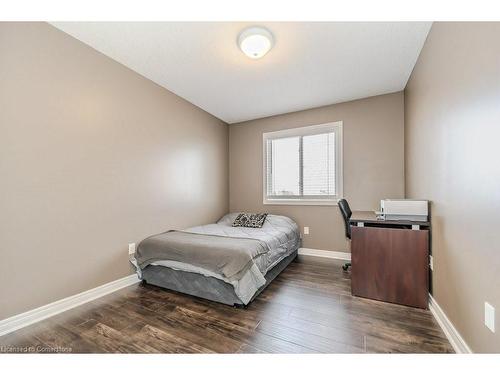 674 Mortimer Drive, Cambridge, ON - Indoor Photo Showing Bedroom