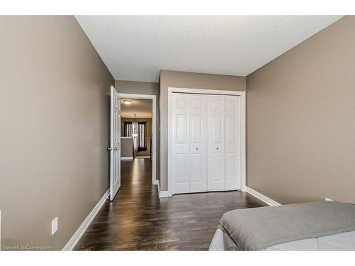 674 Mortimer Drive, Cambridge, ON - Indoor Photo Showing Bedroom