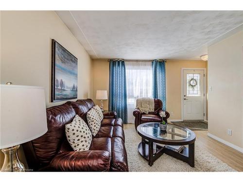 181 Johanna Drive, Cambridge, ON - Indoor Photo Showing Living Room