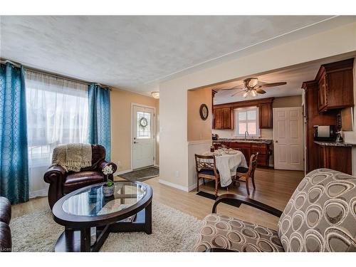 181 Johanna Drive, Cambridge, ON - Indoor Photo Showing Living Room