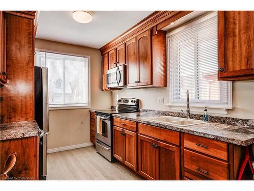 181 Johanna Drive, Cambridge, ON - Indoor Photo Showing Kitchen With Stainless Steel Kitchen With Double Sink