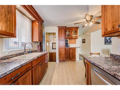 181 Johanna Drive, Cambridge, ON - Indoor Photo Showing Kitchen With Double Sink