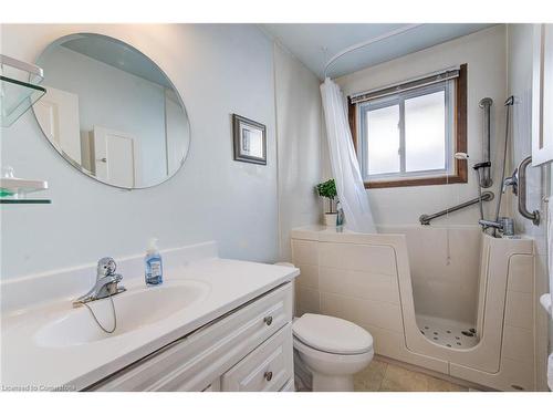 181 Johanna Drive, Cambridge, ON - Indoor Photo Showing Bathroom