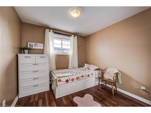 181 Johanna Drive, Cambridge, ON - Indoor Photo Showing Bedroom