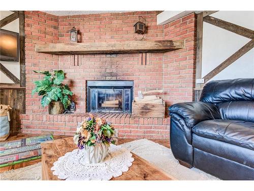 181 Johanna Drive, Cambridge, ON - Indoor Photo Showing Living Room With Fireplace