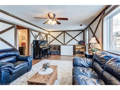 181 Johanna Drive, Cambridge, ON - Indoor Photo Showing Living Room