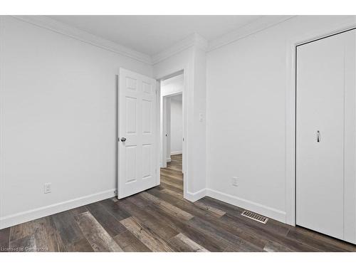 93 Lowrey Avenue S, Cambridge, ON - Indoor Photo Showing Other Room