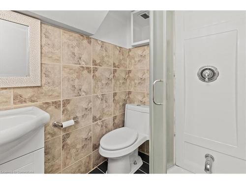 93 Lowrey Avenue S, Cambridge, ON - Indoor Photo Showing Bathroom