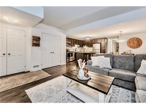 D-20 Sienna Street, Kitchener, ON - Indoor Photo Showing Living Room