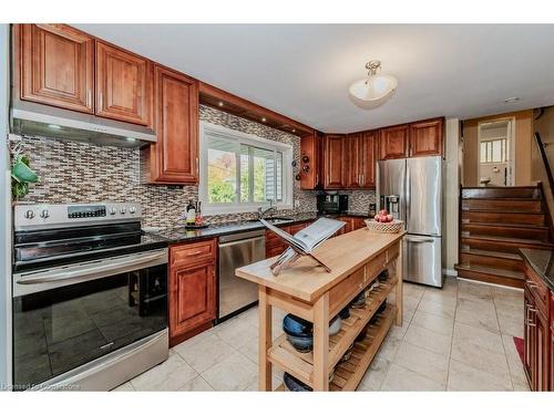 88 Springbank Crescent, Kitchener, ON - Indoor Photo Showing Kitchen