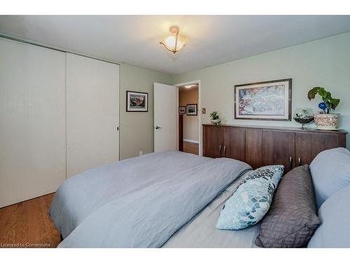 88 Springbank Crescent, Kitchener, ON - Indoor Photo Showing Bedroom