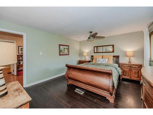 88 Springbank Crescent, Kitchener, ON - Indoor Photo Showing Bedroom