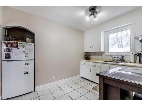 111 Spruce Street, Cambridge, ON - Indoor Photo Showing Kitchen With Double Sink