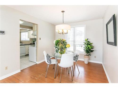 464 Hazel Street, Waterloo, ON - Indoor Photo Showing Dining Room