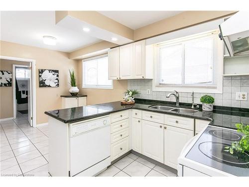 464 Hazel Street, Waterloo, ON - Indoor Photo Showing Kitchen With Double Sink