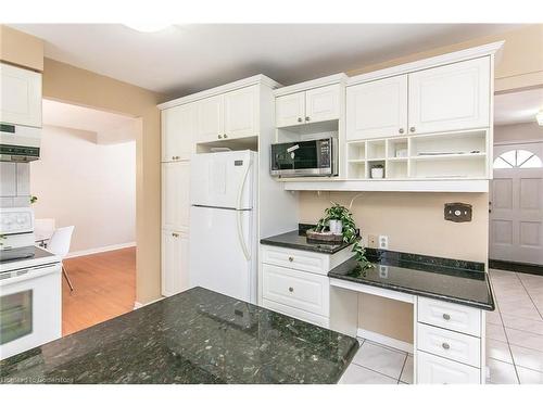 464 Hazel Street, Waterloo, ON - Indoor Photo Showing Kitchen