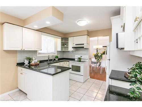 464 Hazel Street, Waterloo, ON - Indoor Photo Showing Kitchen With Double Sink